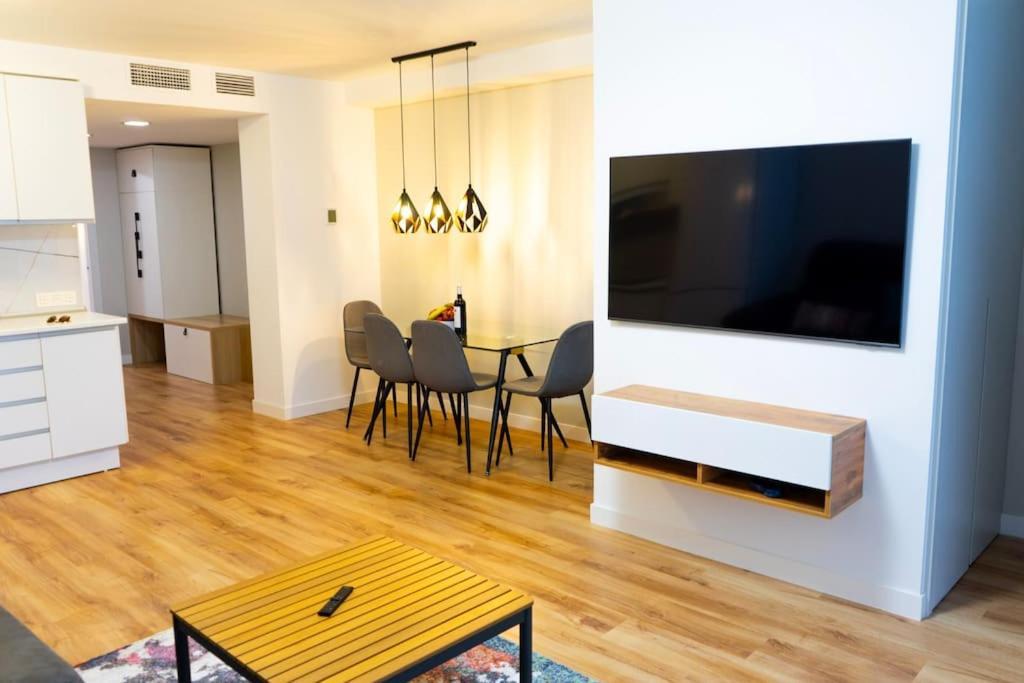 Alma Maritima Apartment Malaga Exterior photo